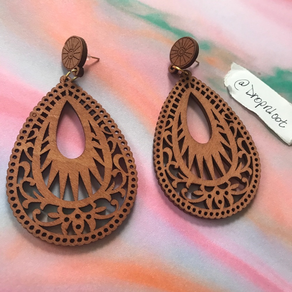 Oval Drop Laser Cut Earrings in Dark Walnut Stain